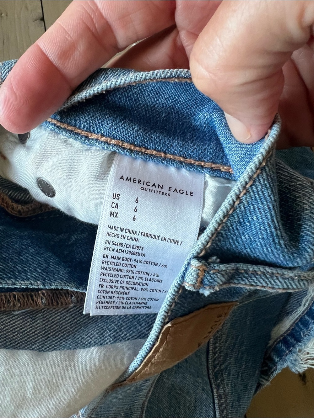 American Eagle Jean shorts Size 6 - Picture 4 of 7